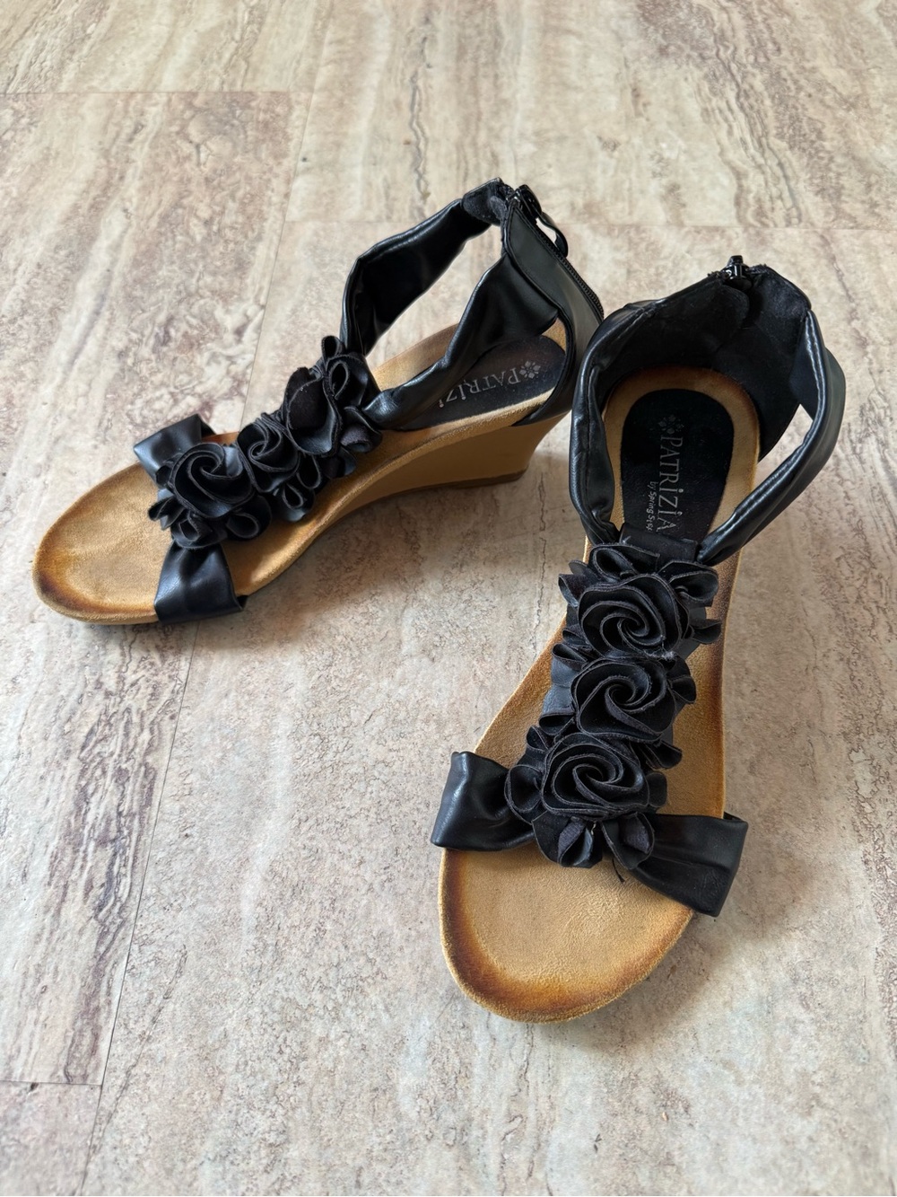 Patrizia Black T Strap Wedge Sandals Back Zipper Womens Size 8 Sandals